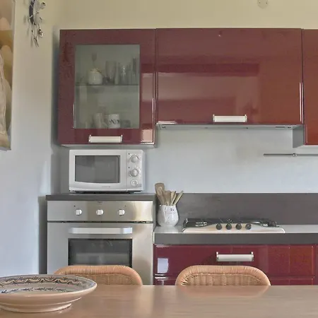 Lovely Elena - Garda