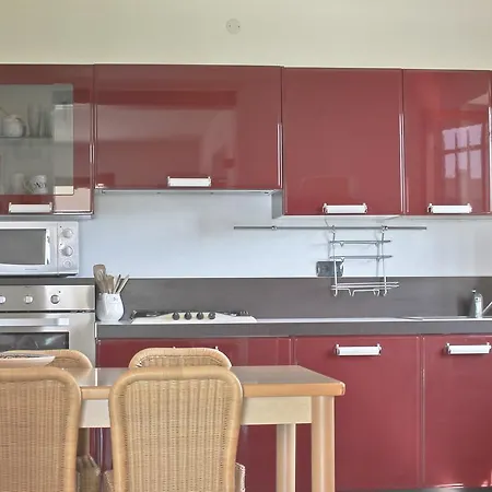 ホテル Lovely Elena - Garda バルドリーノ