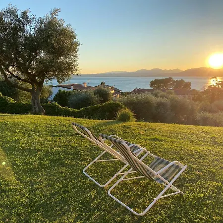 Lovely Elena - Garda 3*