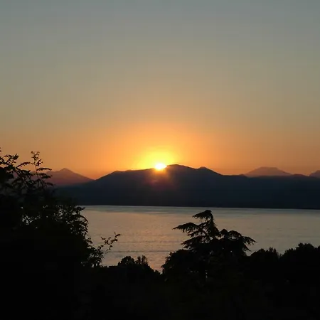 Lovely Elena - Garda Отель Бардолино